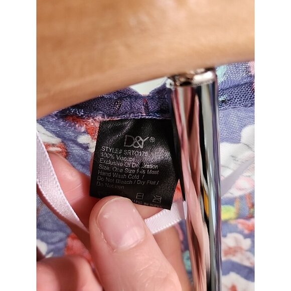 D&Y Flower Kimono. 100% Viscose.  One Size Fits Most. Good Condition - Picture 4 of 7